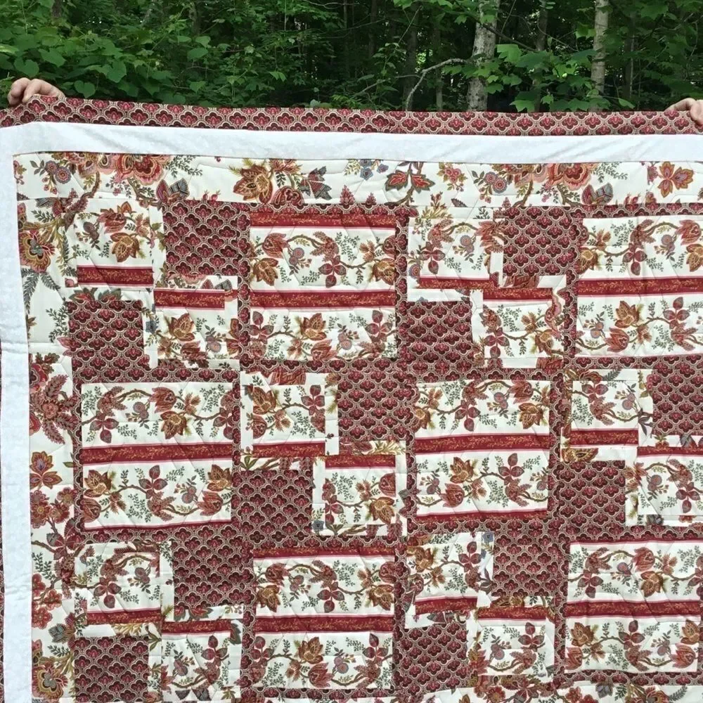 NWT Hand Crafted Elizabethan Tulip Print Quilt
